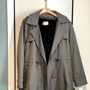 NWT Winter coat with removable faux fur lining and hoodie